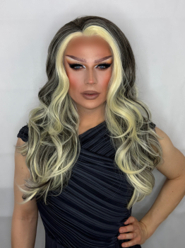 KATY - Vollgepisste OMA